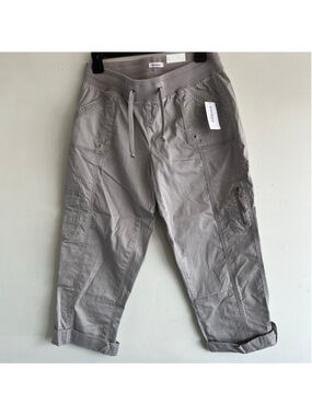 NWT Women's Westport Gray Capri Pants Size S